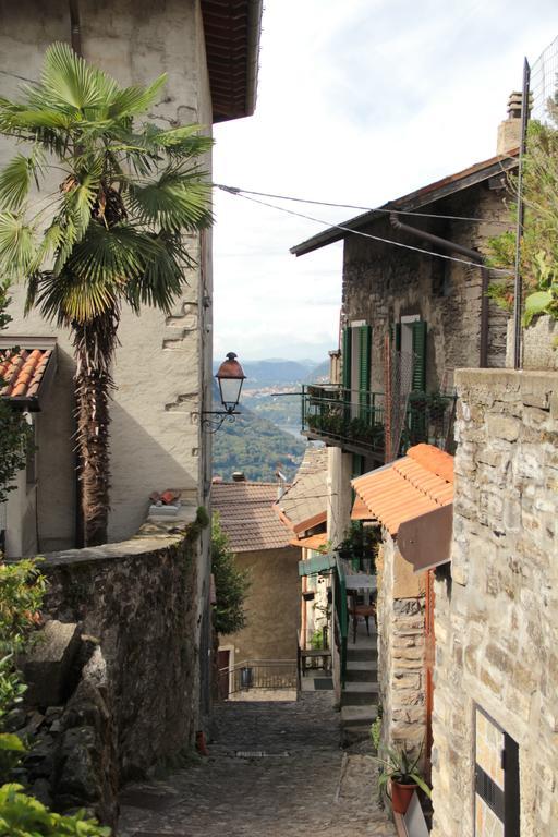 Casa Filomena Bed and Breakfast Faggeto Lario Esterno foto